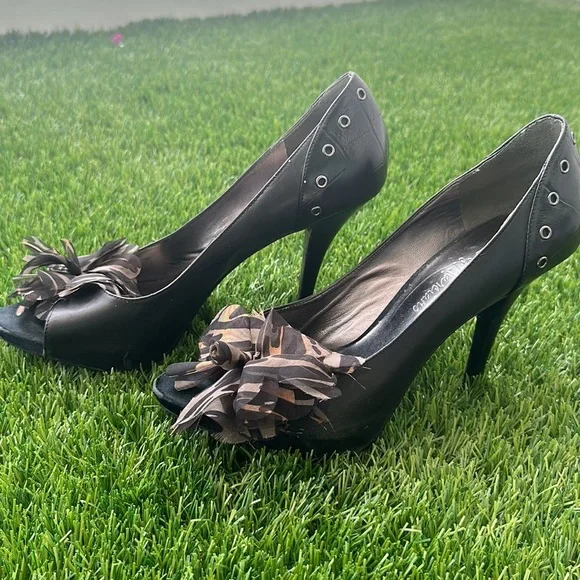 Guess by Marciano, black peep toe heels - Picture 2 of 6